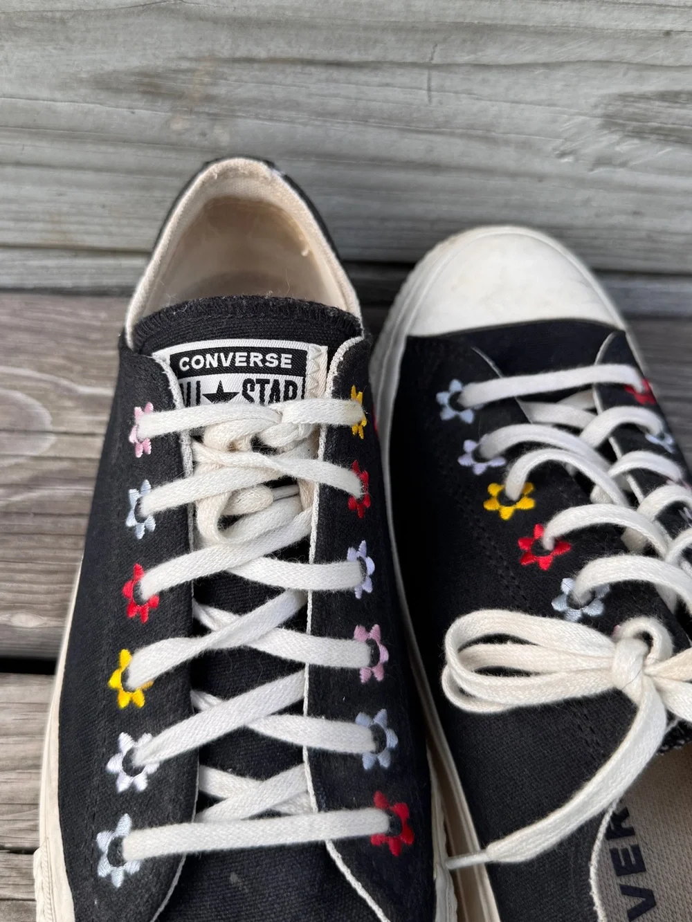 CONVERSE ALL STAR Low Top Platform Sneakers